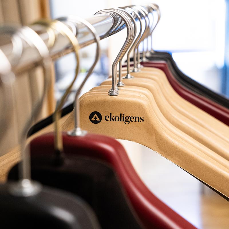 Hangers made from kraft paper